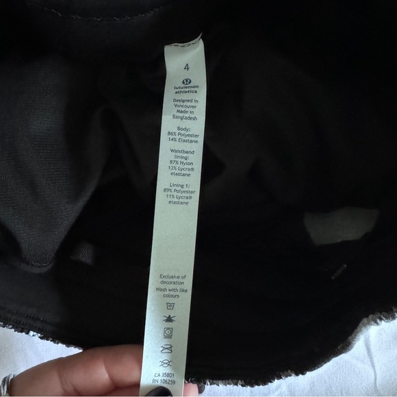 🆕 Lululemon Seawheeze 2017 Tracker Short V - Picture 7 of 7